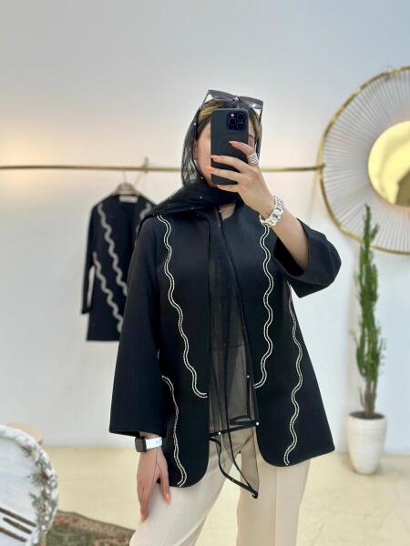 مانتو کرپ لمه ای خرج کار سنگدوزی شده bsn553