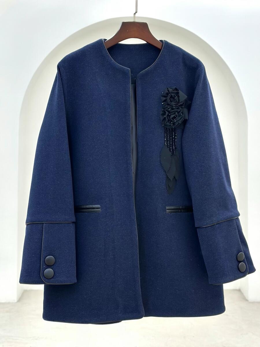 پالتو فوتر مجلسی خرج کار چرم آستردار به همراه گل سینه pd203-16