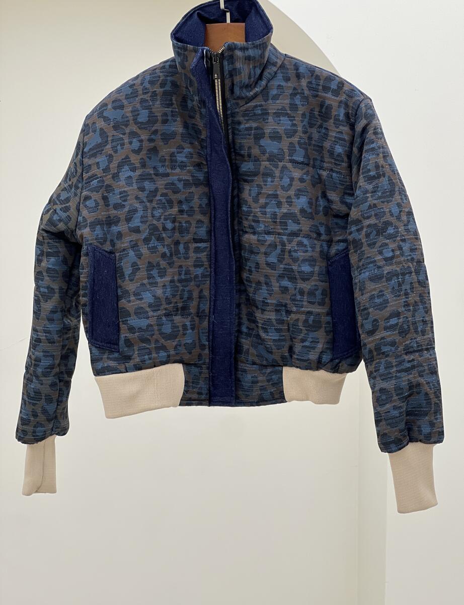 کاپشن طرح پلنگی آستین کش بافت آستردار pd358-5