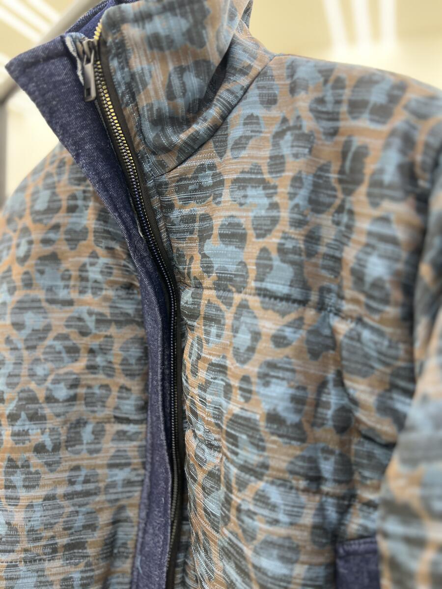 کاپشن طرح پلنگی آستین کش بافت آستردار pd358-5