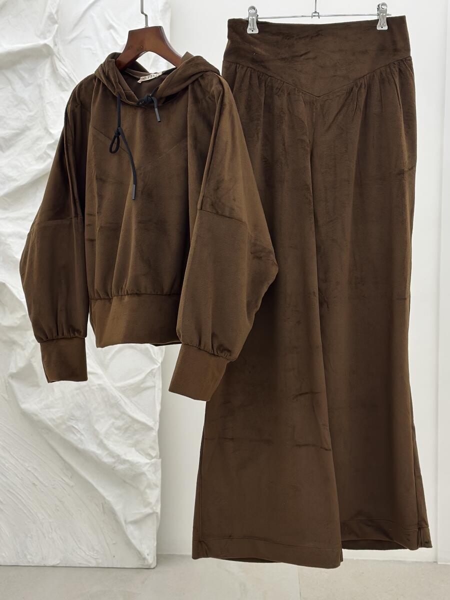 ست 2تیکه هودی کلاهدار و شلوار بگ مخمل pd274-15