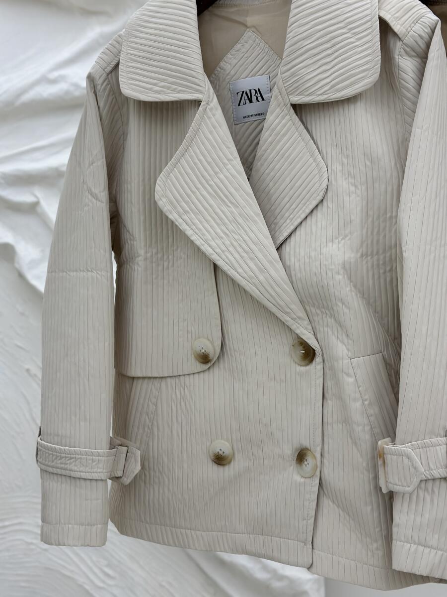 ترنچ کت پارچه طرح میله ای آستین کمربندی آستردار pd276-8