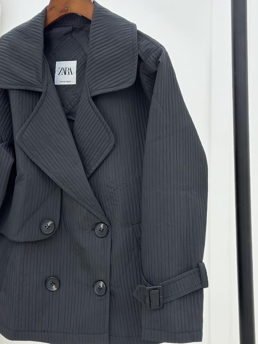 ترنچ کت پارچه طرح میله ای آستین کمربندی آستردار pd276-8