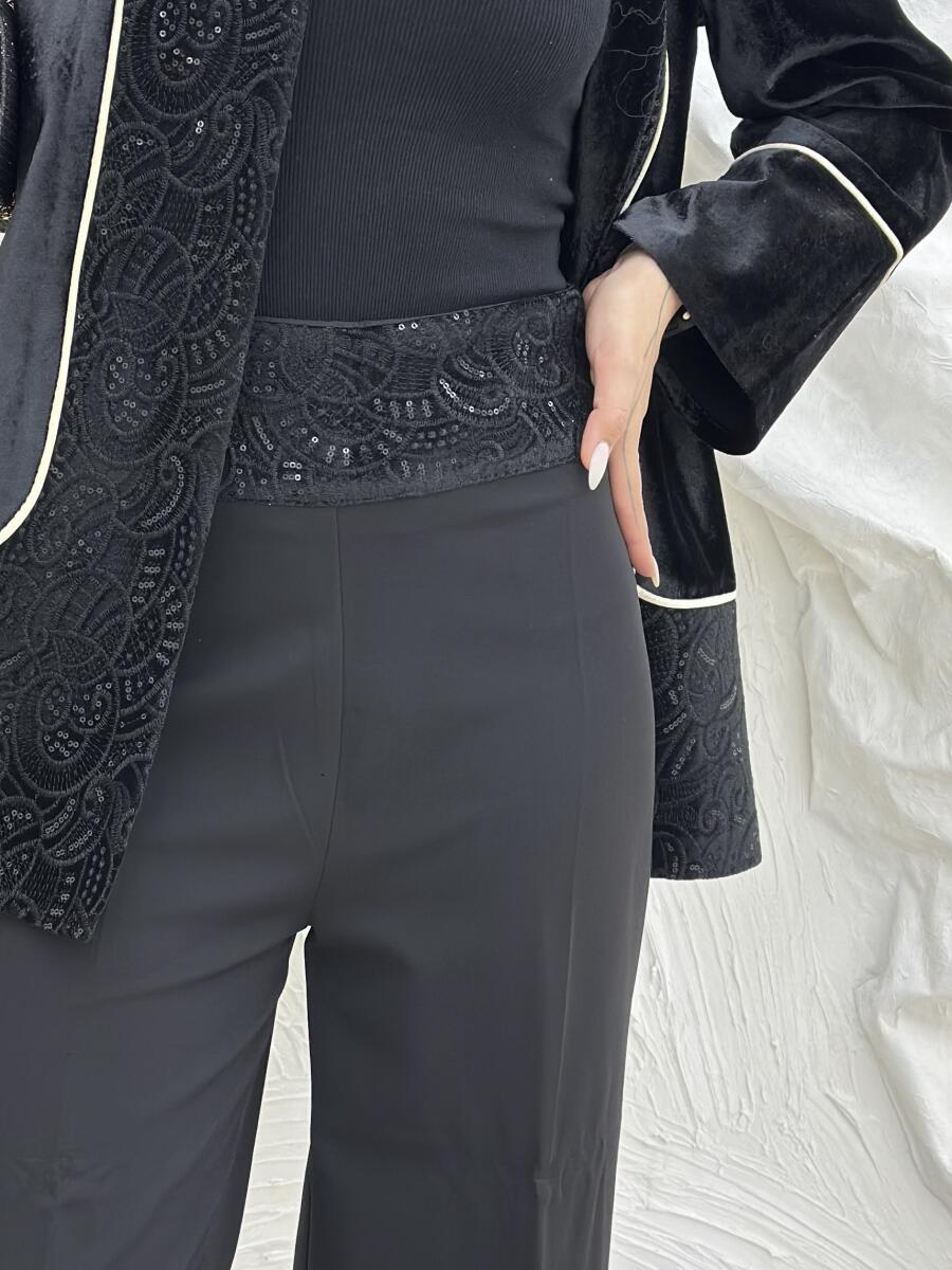 ست 2تیکه کت مخمل پولک دوزی شده و شلوار کرپ مزونی pd284-2