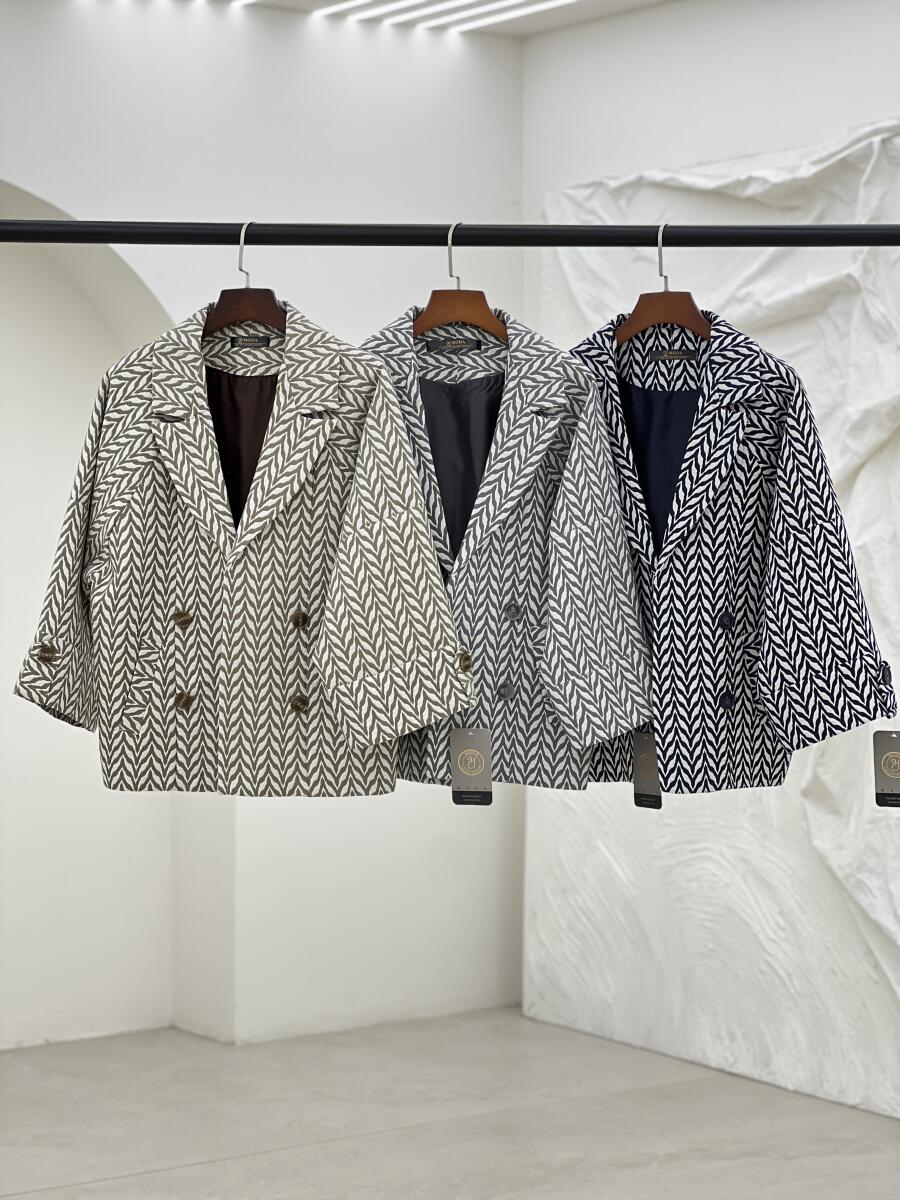 کت پاییزه طرح دار 4 دکمه آستردار pd311-9