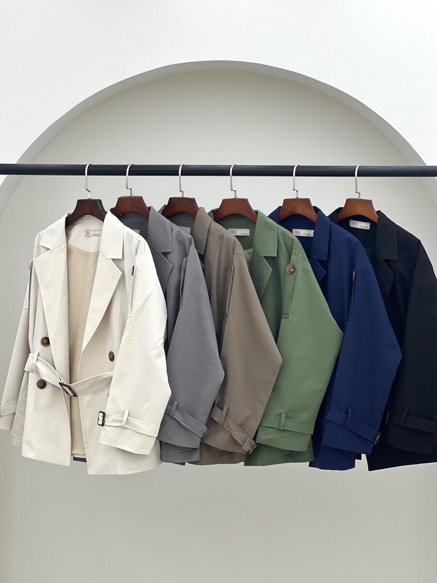 بارانی سرشانه و آستین پاگون دار 4دکمه آستردار pd475-6