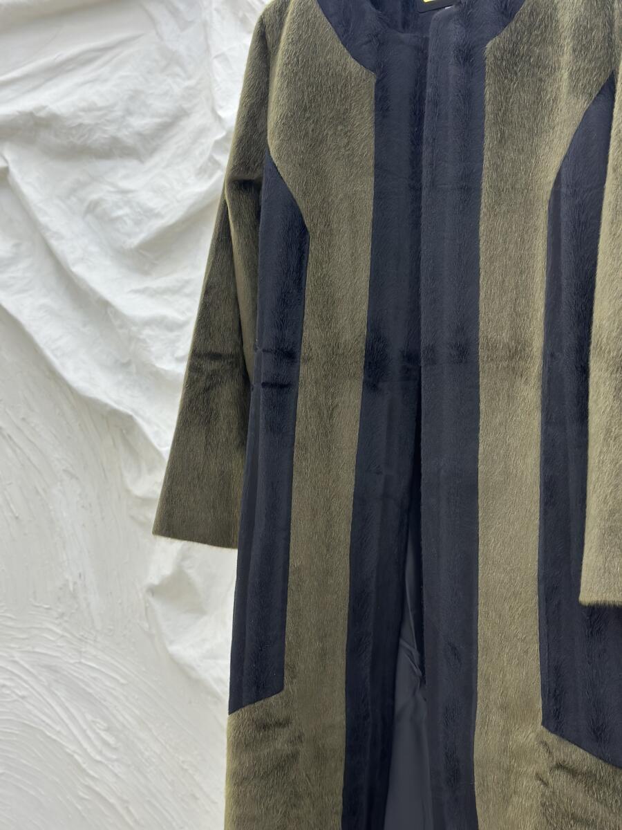 پالتو پوست کلاسیک طرح 2رنگ آستردار pd499-12