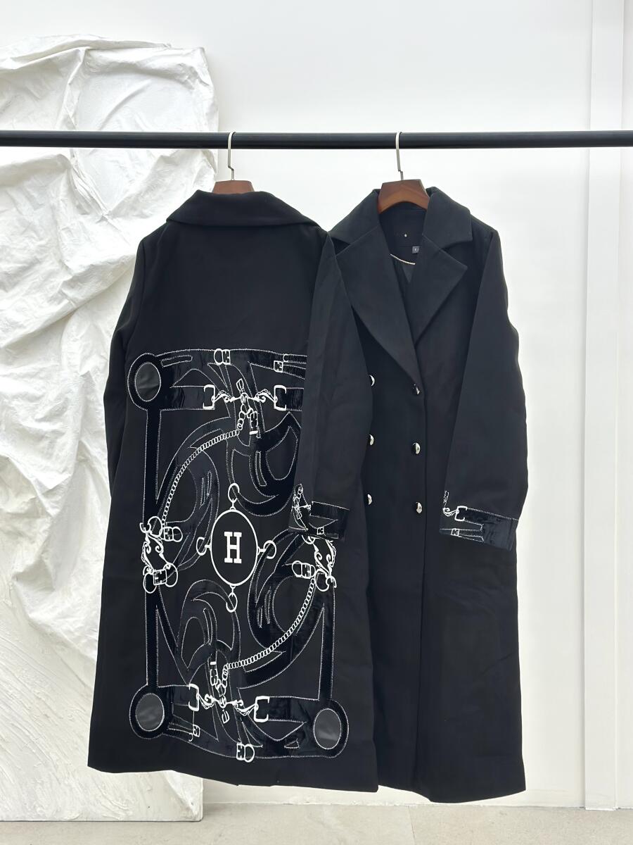 پالتو فوتر کلاسیک 6دکمه پشت اپلیکه دوزی شده آستردار pd497-16