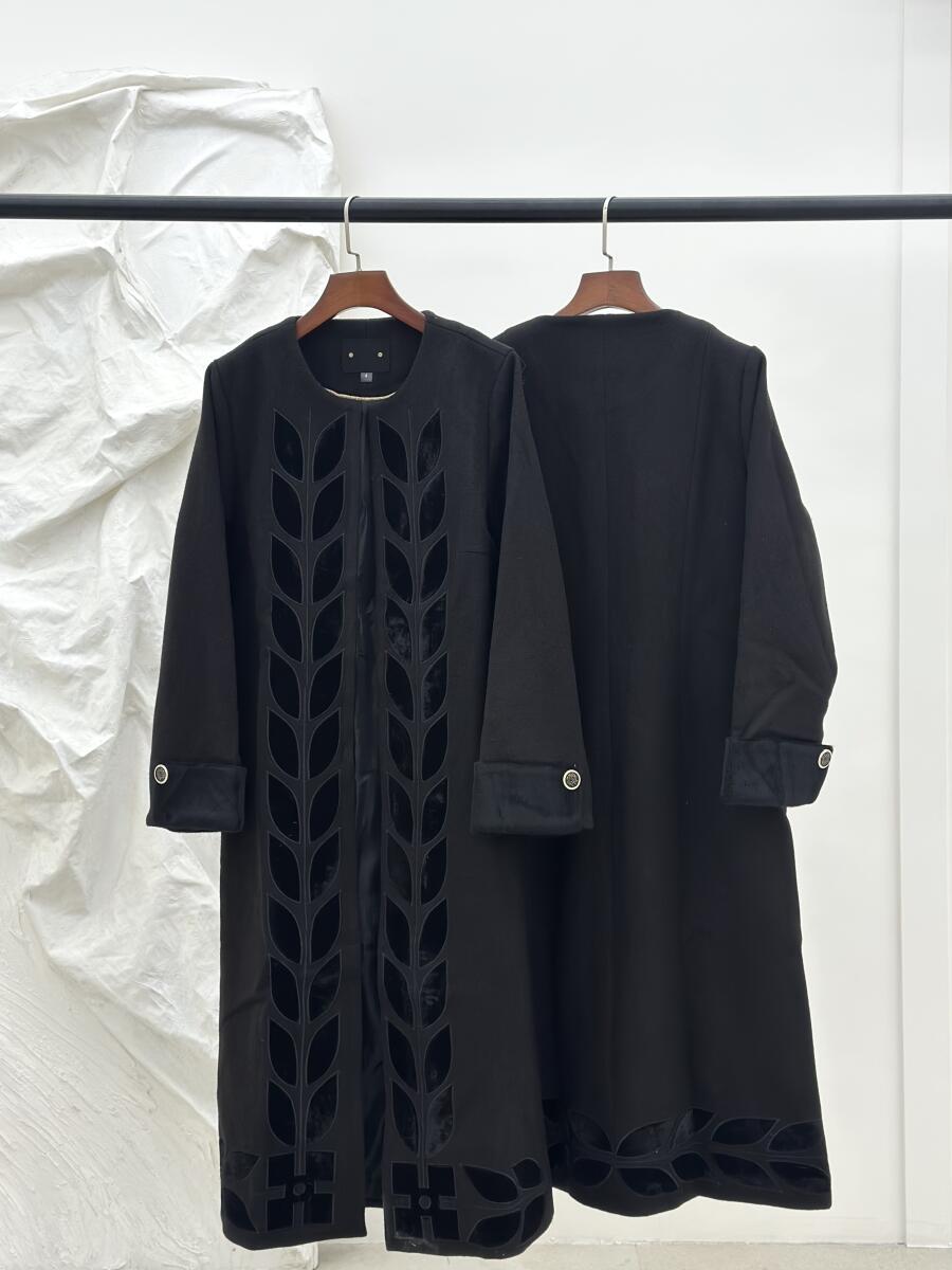 پالتو فوتر کلاسیک اپلیکه دوزی شده مخمل طرح برگ استردار pd494-10