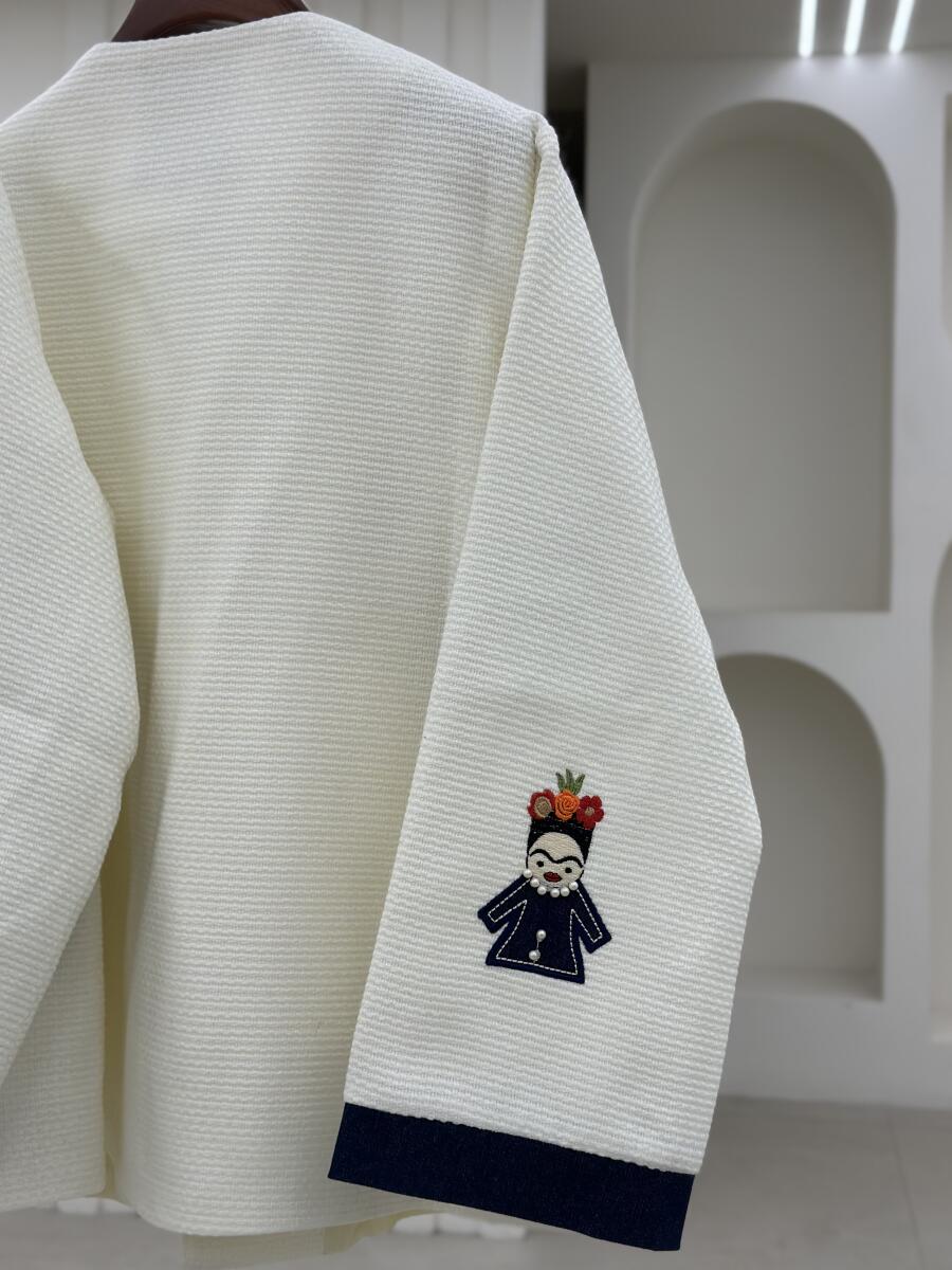 پالتو شانل مزونی اپلیکه دوزی شده طرح فریدا آستردار pd531-2