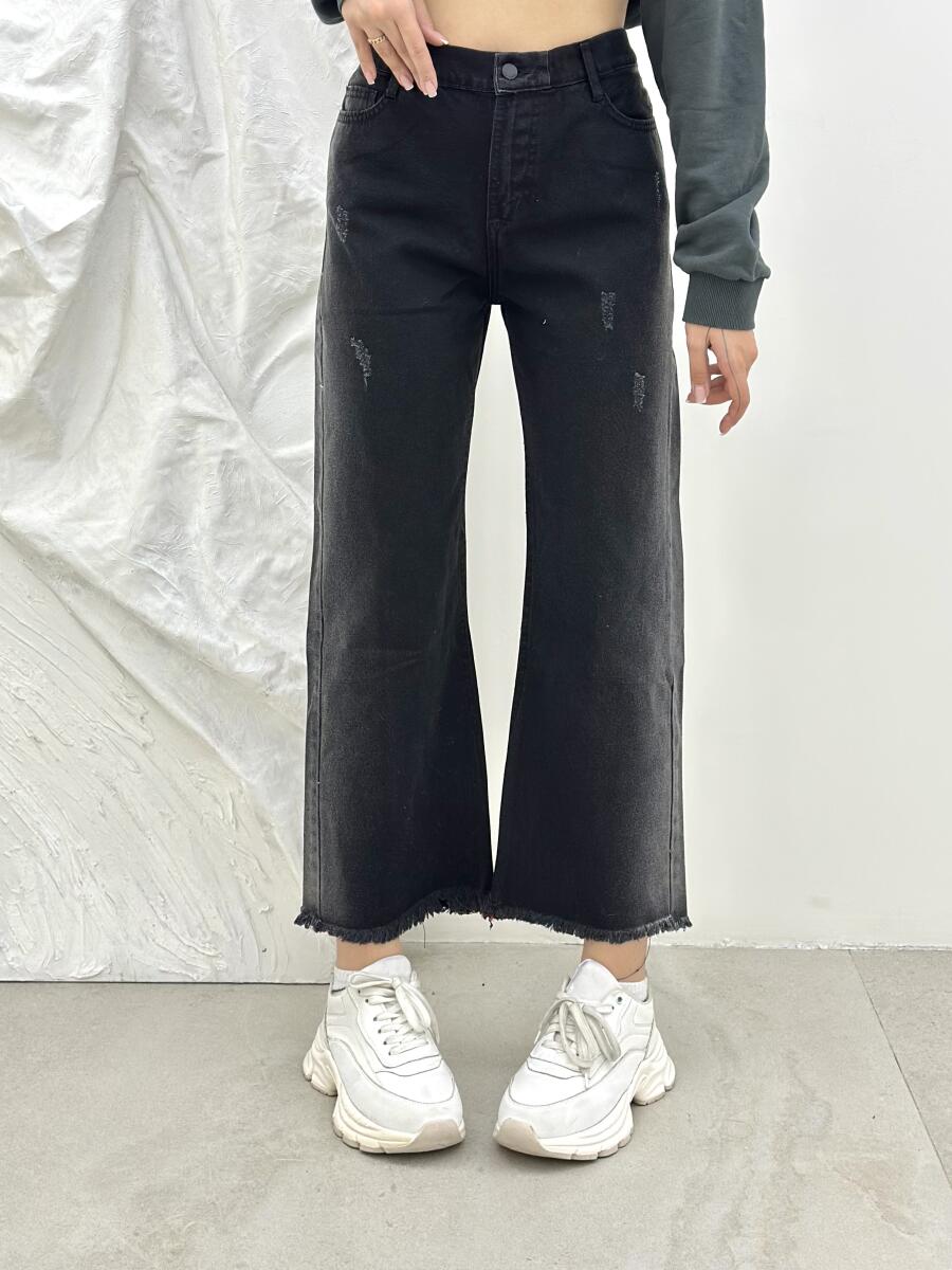 شلوار جین نیم بگ پایین ریشه ای sh209