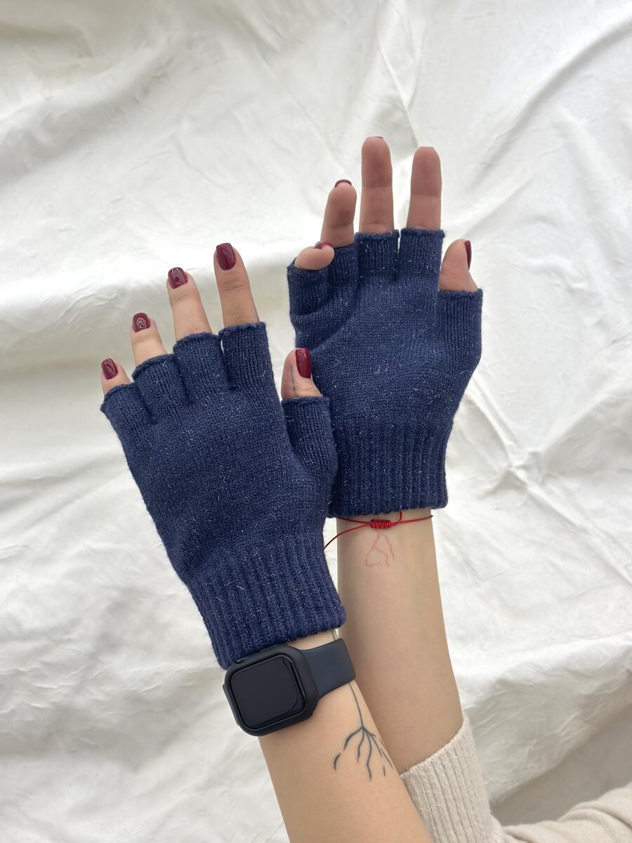 دستکش بافت طرح فینگری لمه دار id15