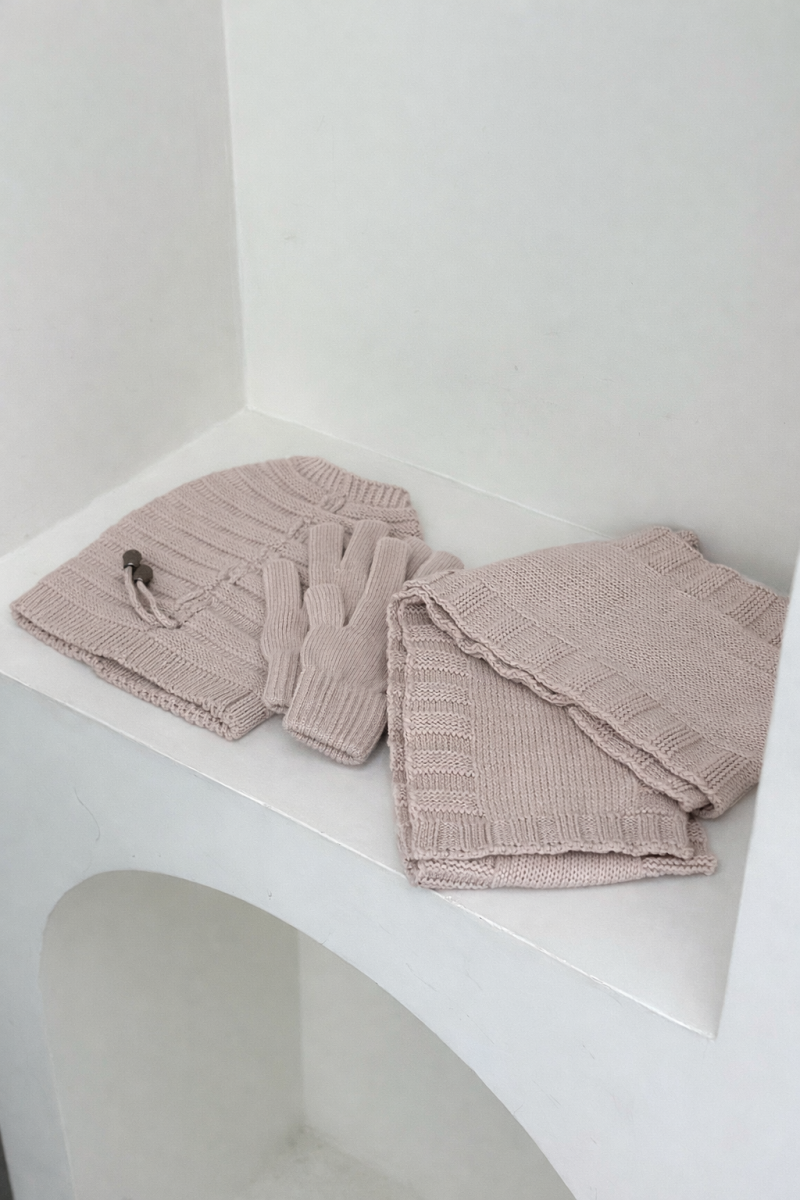 ست 3تیکه کلاه شال گردن و دستکش بافت طرح پلیسه ای id8