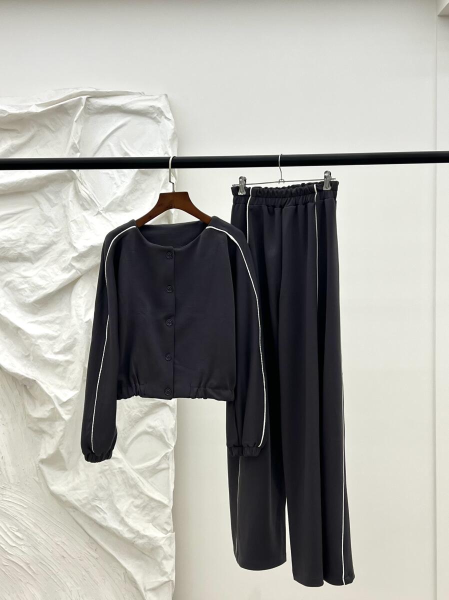 ست 2تیکه اویشو طرح دکمه دار pd554-11