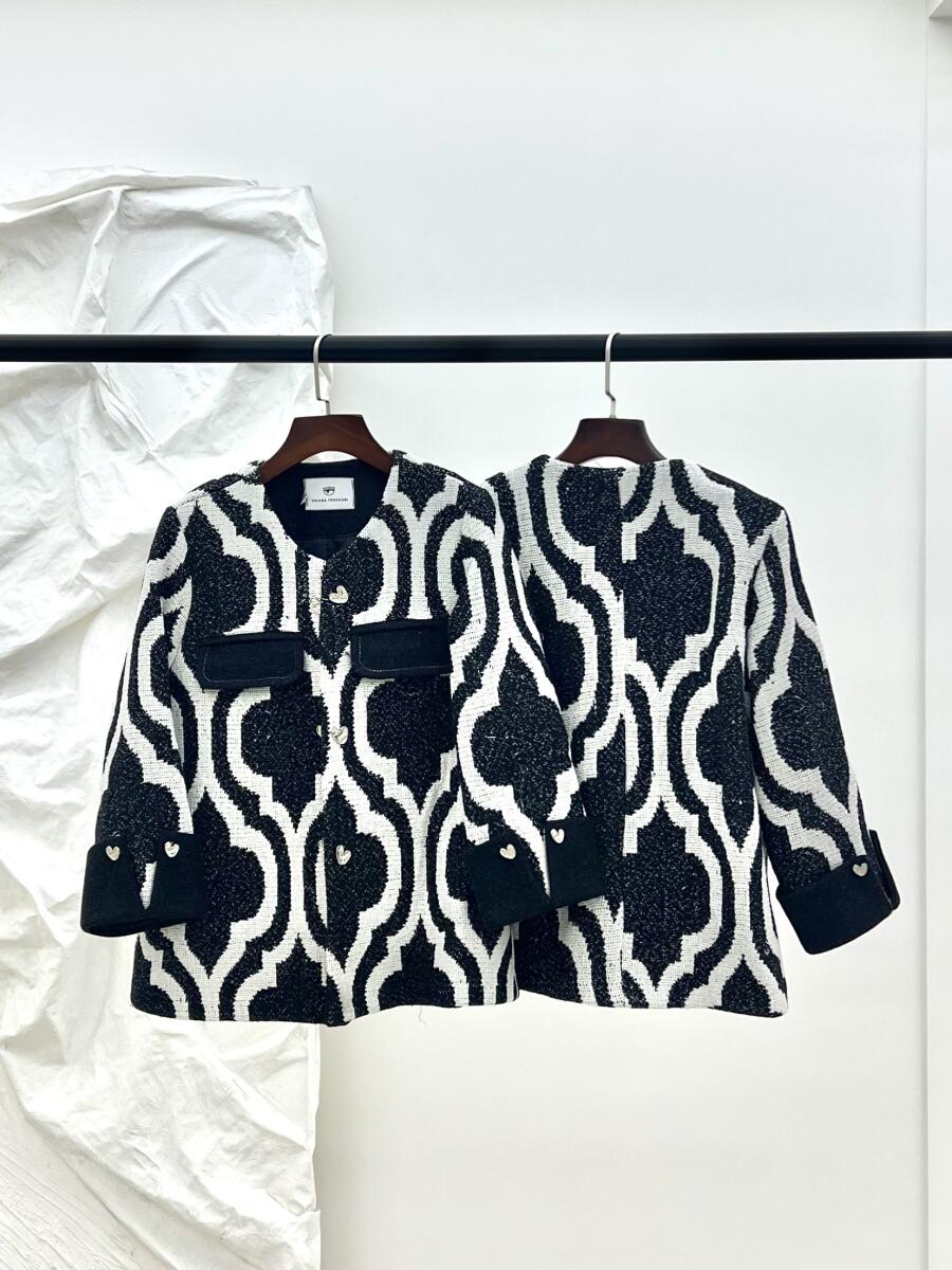 پالتو طرح بافت کتی دکمه قلبی آستردار pd556-10