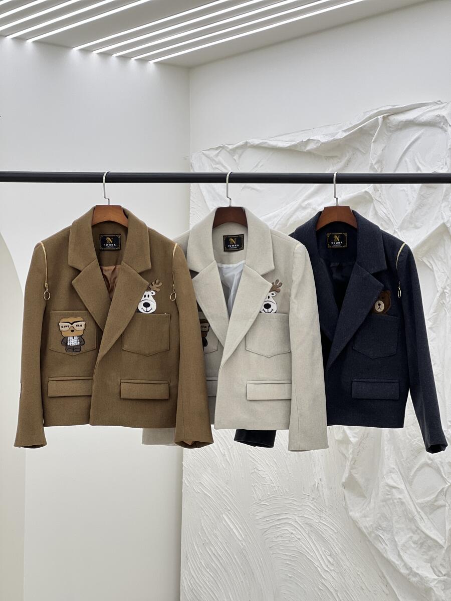 کت فوتر اپلیکه دوزی شده خرج کار زیپی آستردار pd575-3