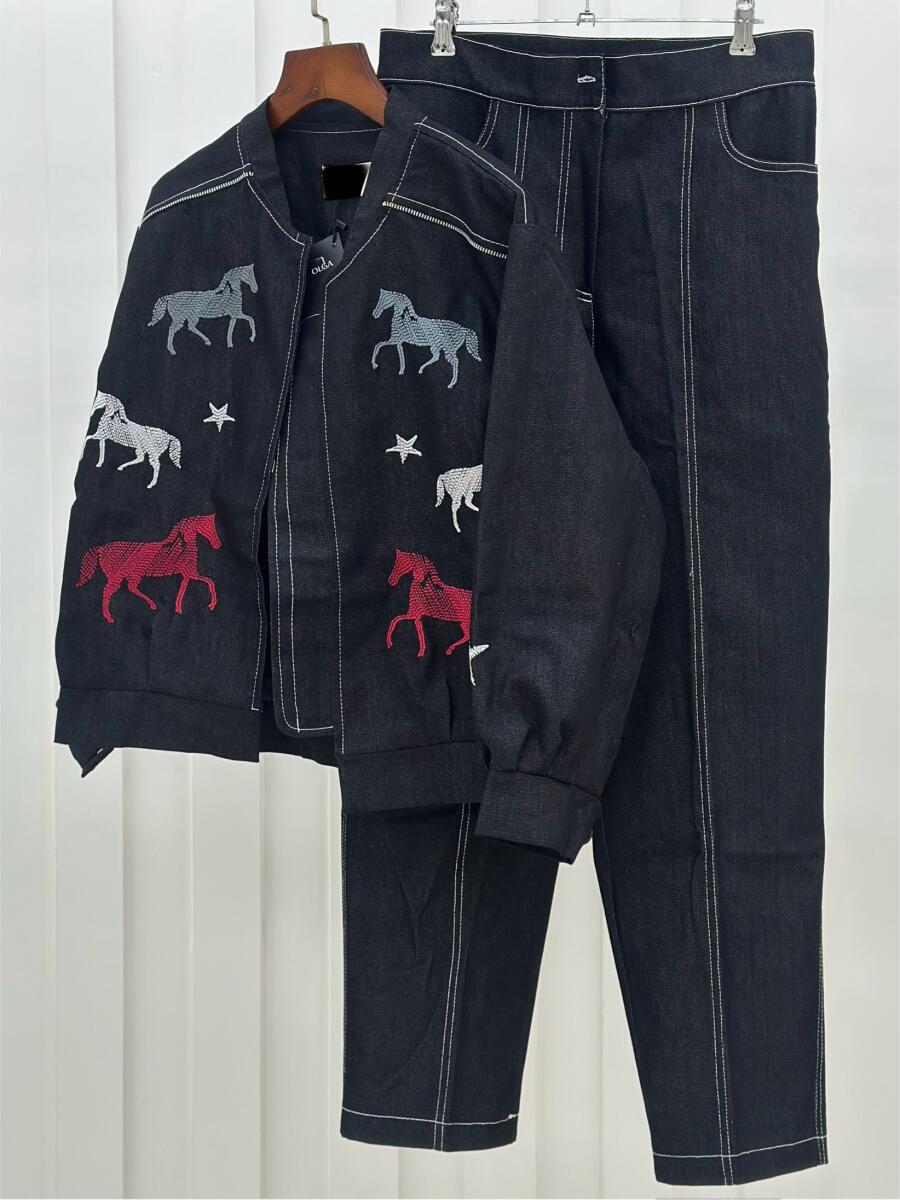 ست 2تیکه بامبر گلدوزی شده طرح اسب آستردار و شلوار جین pd584-13