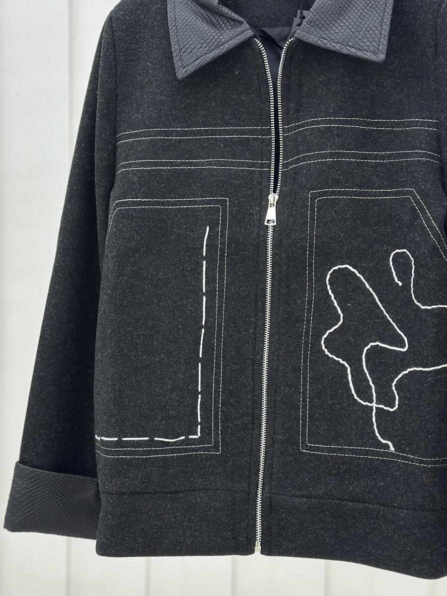 کاپشن فوتر مزونی خرج کار گلدوزی شده و چرم آستردار pd587-9