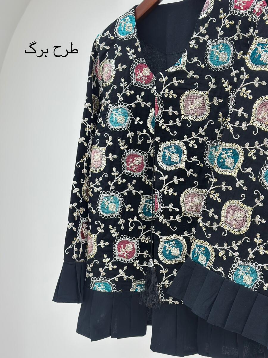 مانتو لینن مزونی گلدوزی و سوزن دوزی شده خرجکار پلیسه ای منگوله دار bt615