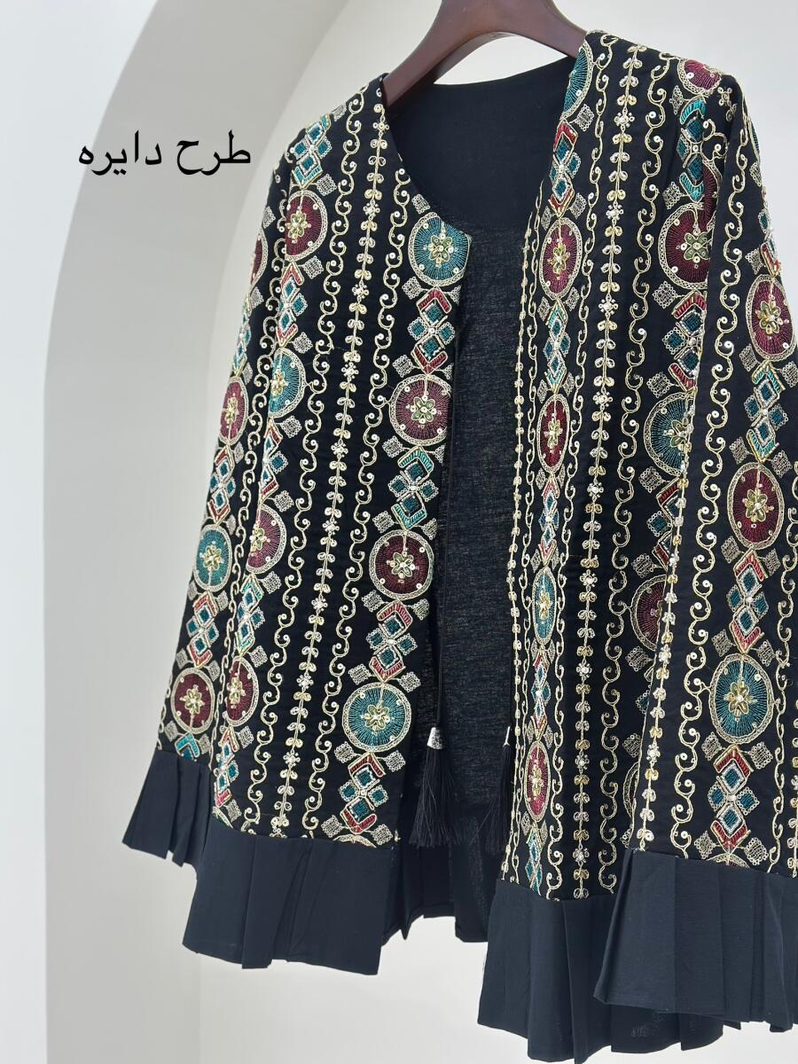 مانتو لینن مزونی گلدوزی و سوزن دوزی شده خرجکار پلیسه ای منگوله دار bt615