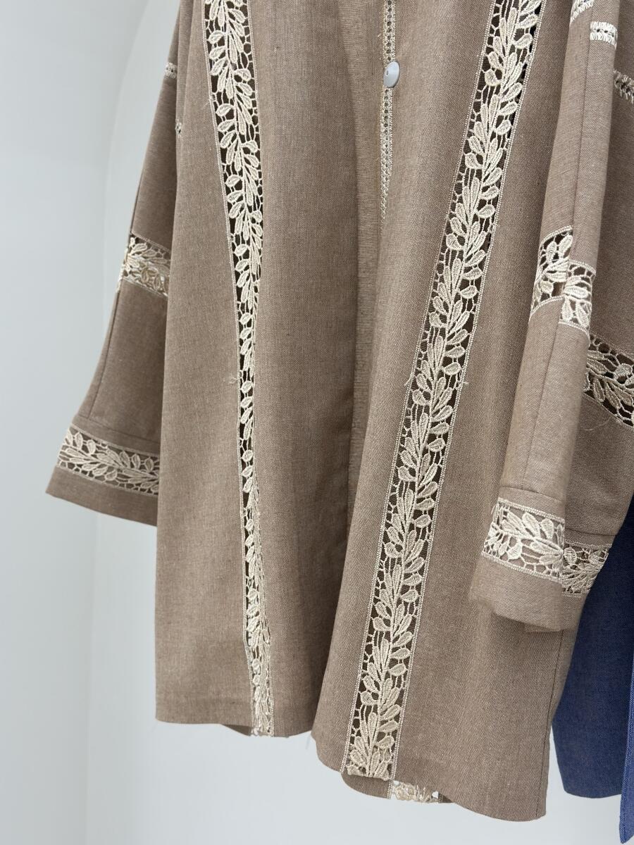 مانتو مزونی لینن خرج کار مکرومه ای طرح برگ bt699-10