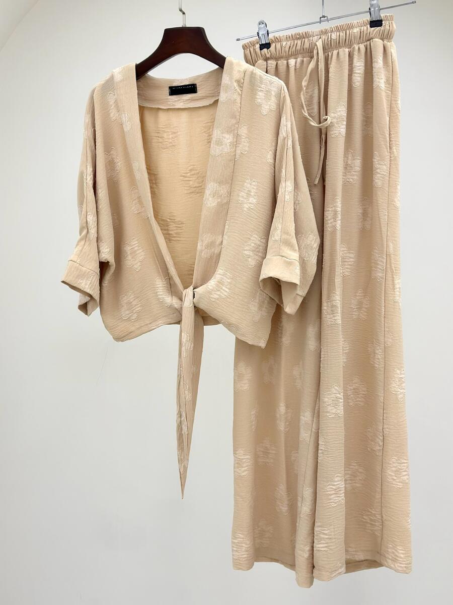ست2تیکه شومیز گره ای و شلوار طرح گل bt878-3