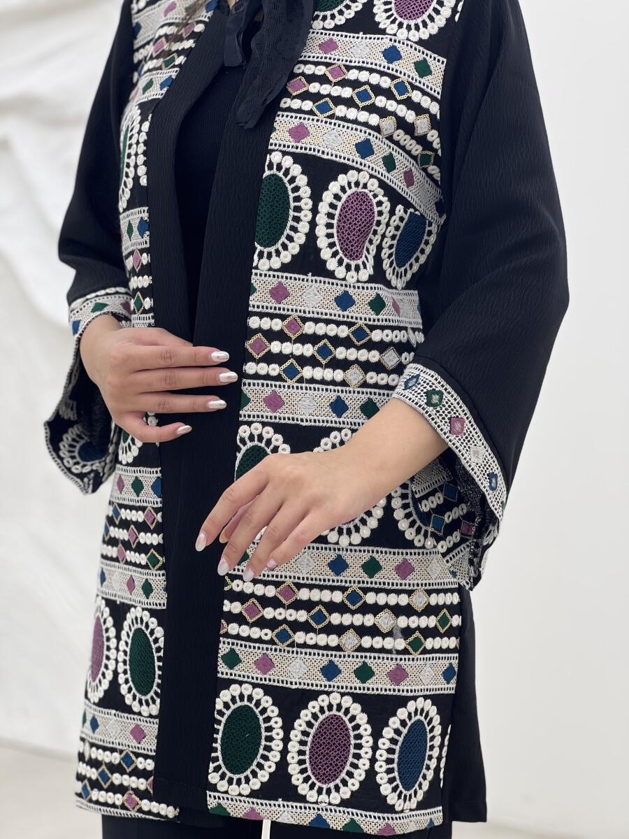 مانتو مجلسی خرجکار سوزن دوزی و آیینه دوزی شده طرح بیضی bt893-7