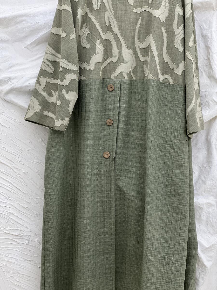 مانتو پارچه طرح برجسته پشت دکمه دار bt1244-12