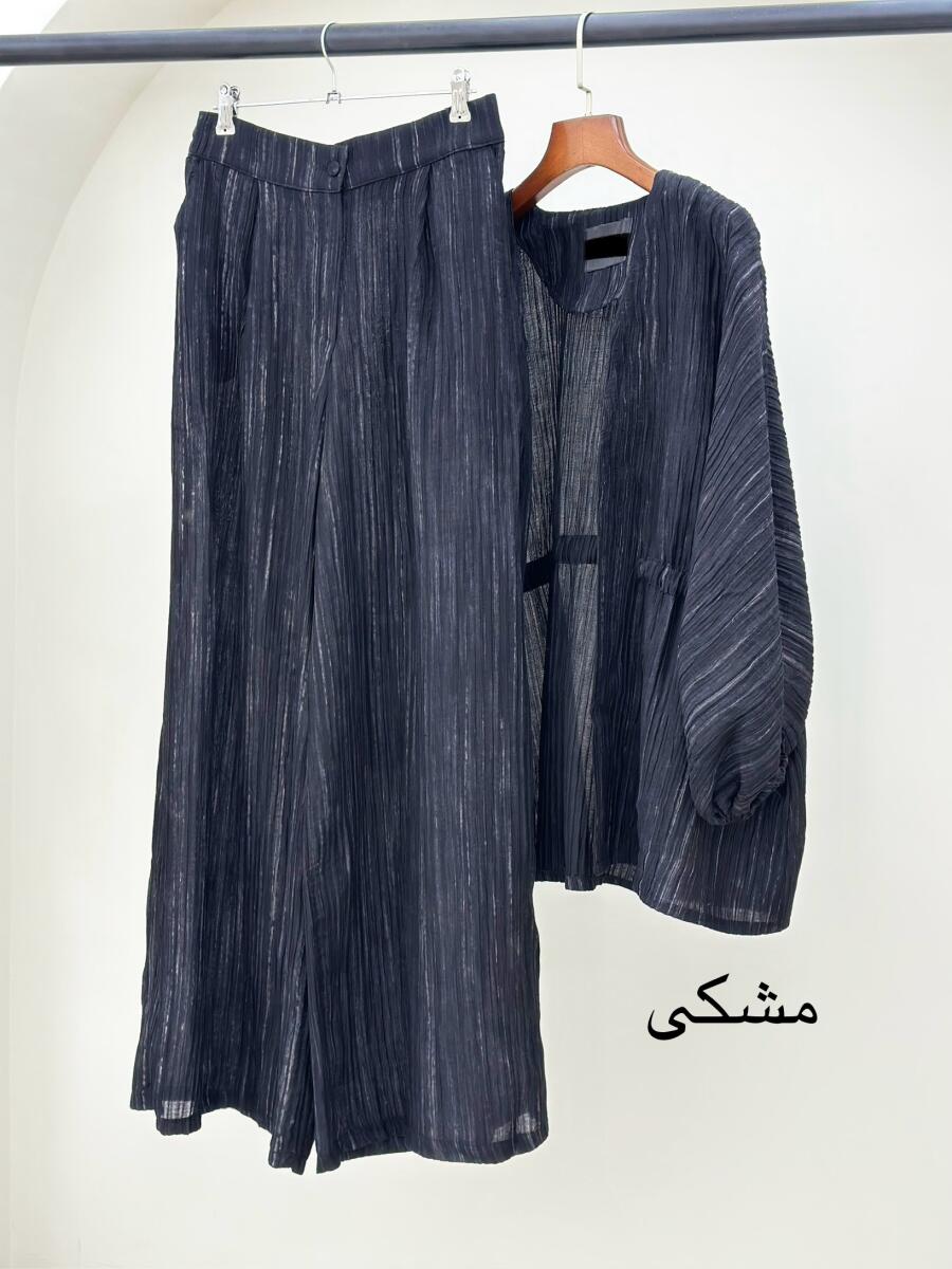 ست 2تیکه کت و شلوار مزونی طرح پلیسه ای bt1261-9
