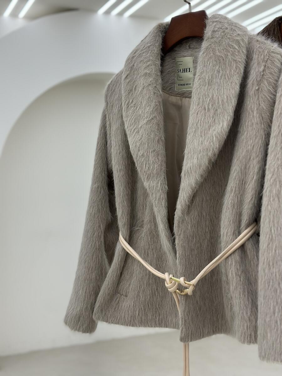 کت پوست آستردار به همراه کمربند pd649-12