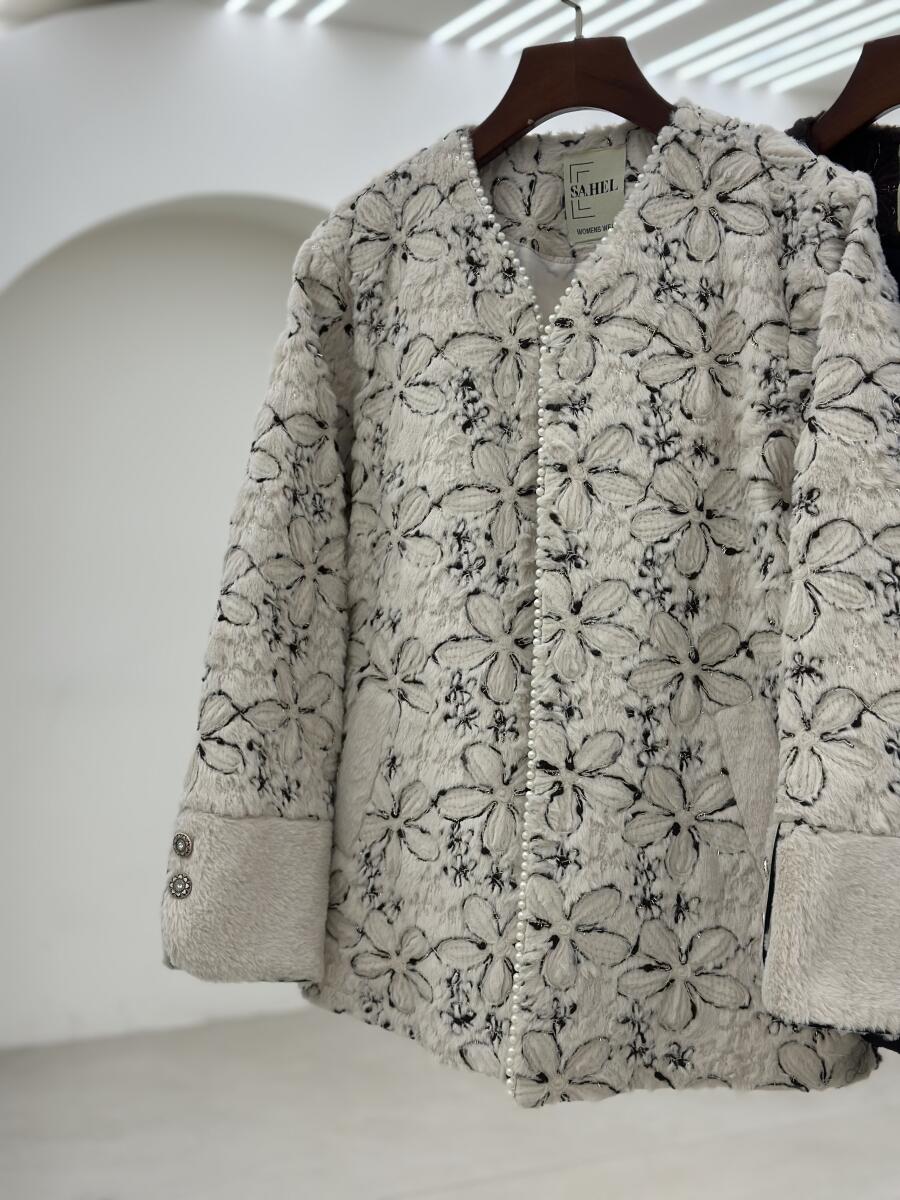 پالتو پوست مزونی نواردوزی مرواریدی طرح گل آستردار pd659-15