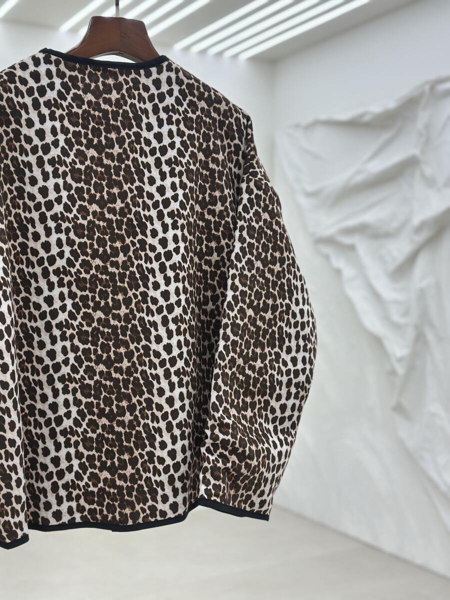 بامبر سوییت طرح پلنگی دکمه دار آستردار pd675-12