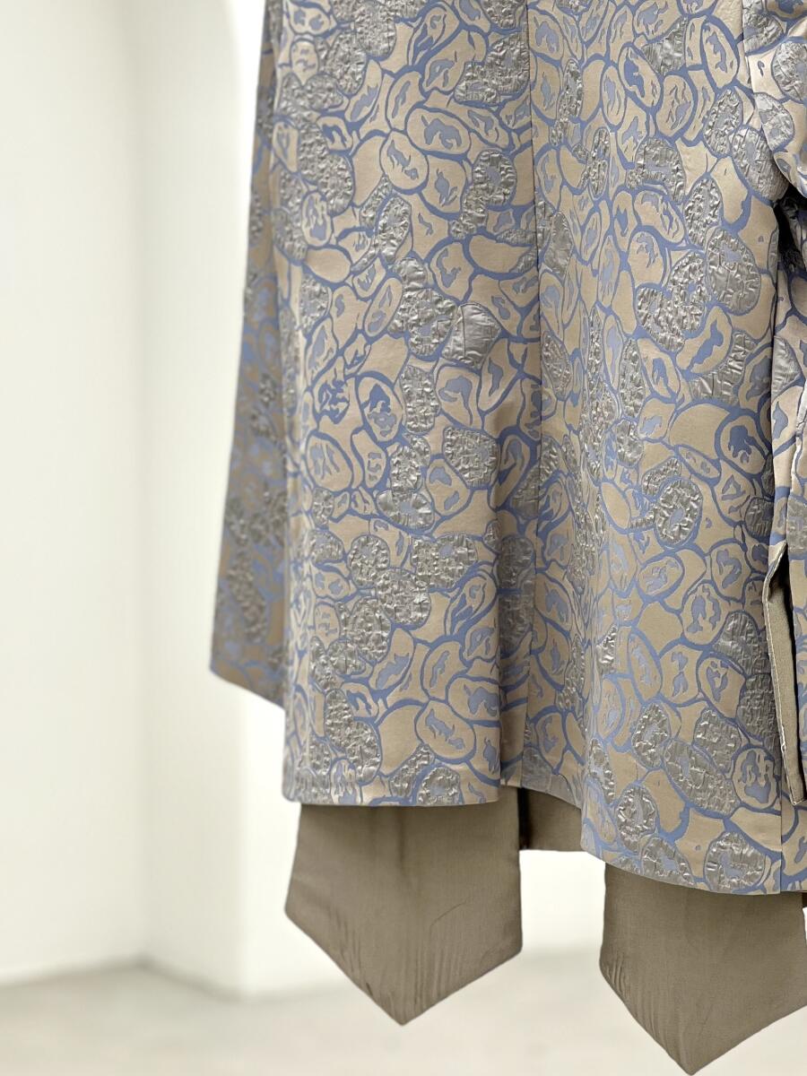 مانتو ژاکارد بهاره طرح دار آستین چاکدار bd21-9