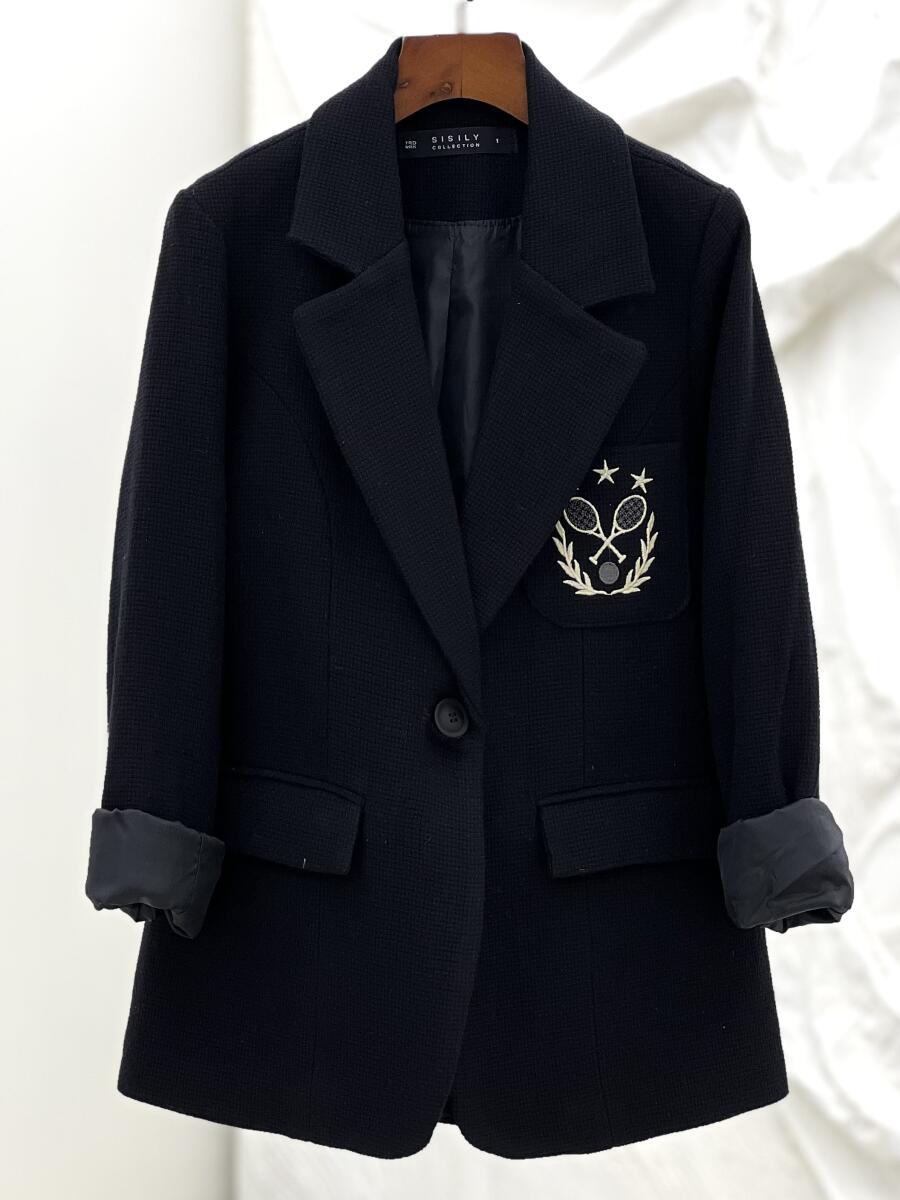 کت بهاره تک دکمه گلدوزی شده طرح تنیسی آستردار bd23-9