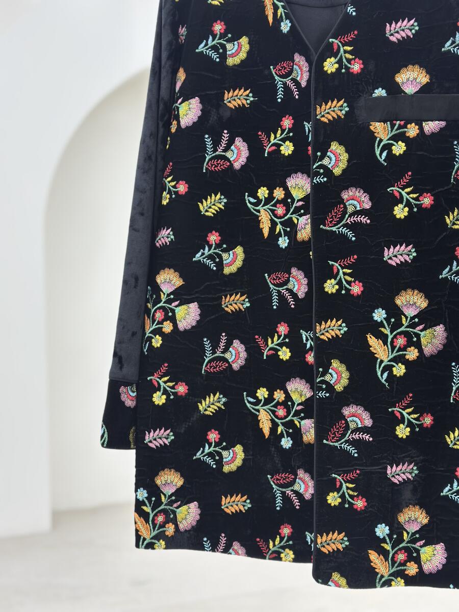 مانتو مخمل بهاره مزونی گلدوزی شده bd32-9