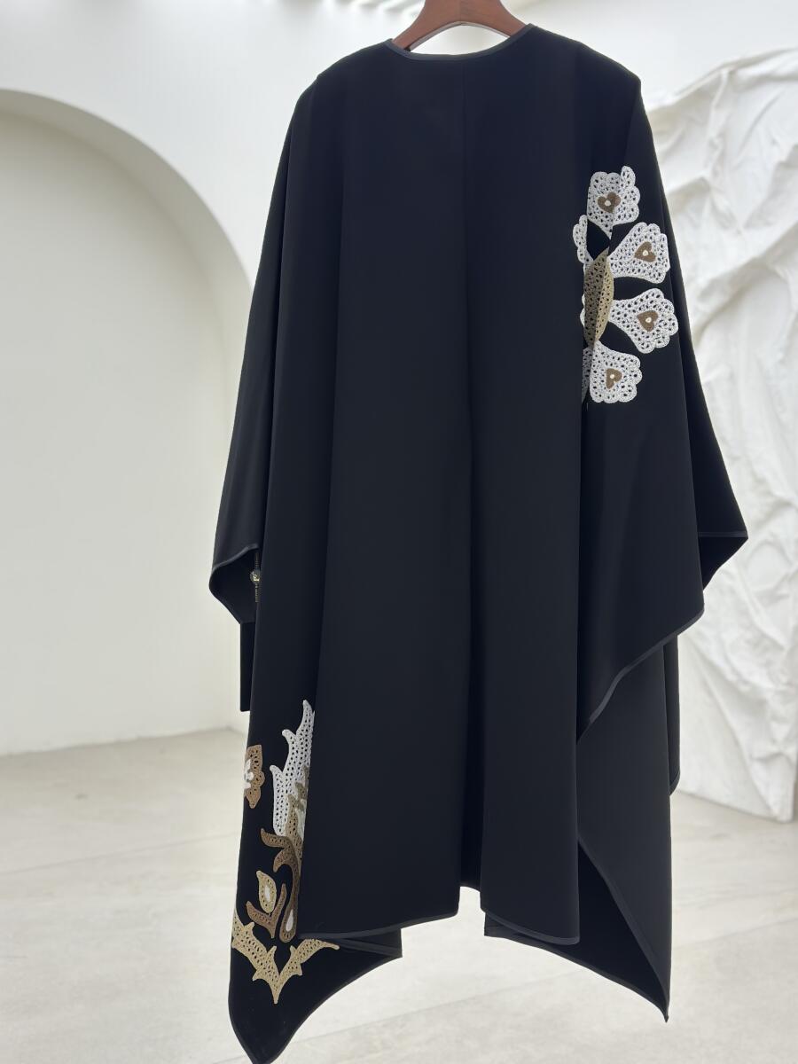 مانتو کرپ پانچی مزونی گلدوزی شده bd30-9