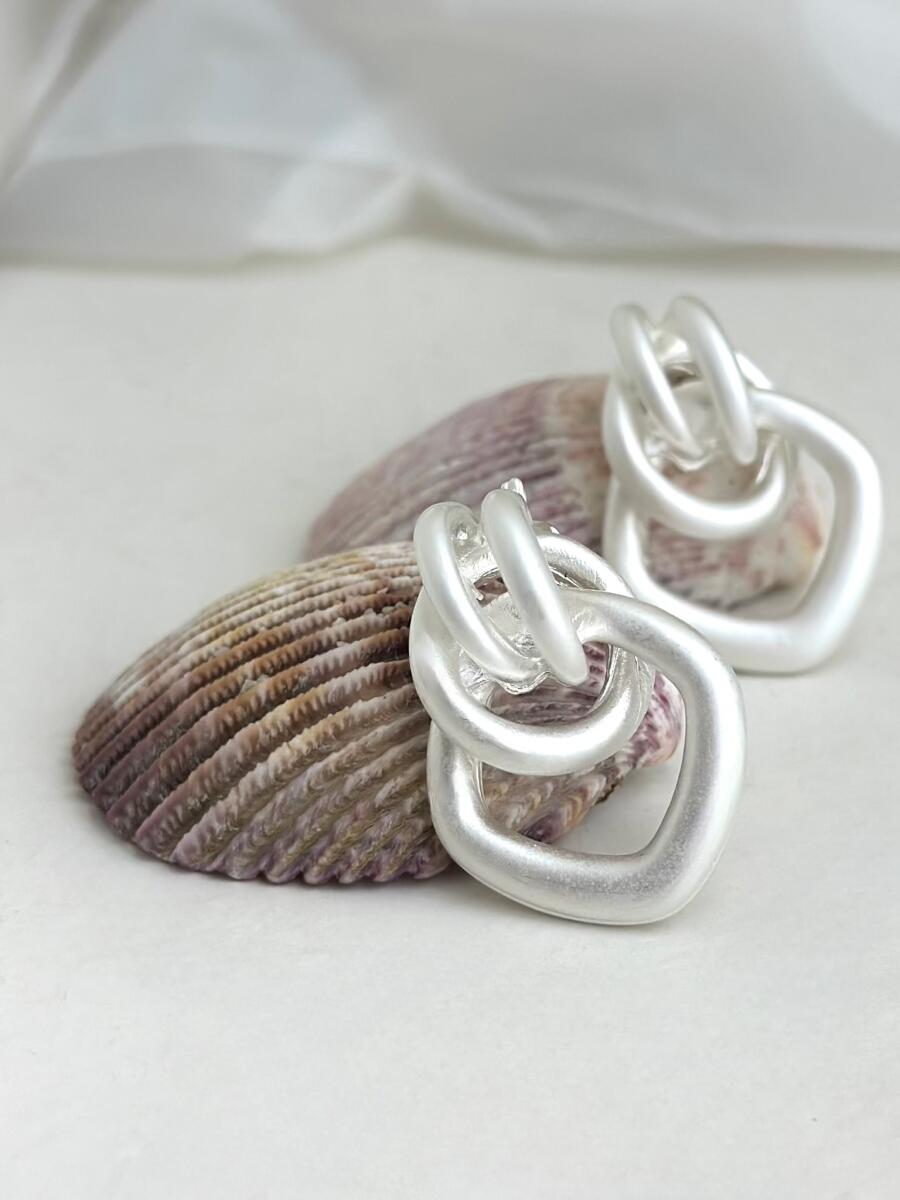 گوشواره طرح گره ای sk1