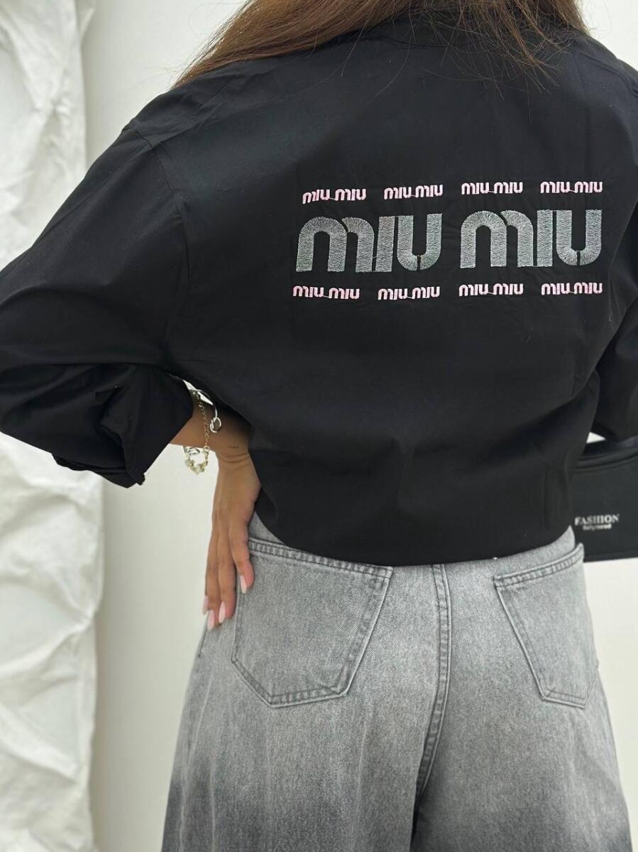 ست 2تیکه کراپ و شومیز گلدوزی شده طرح bd238-10 miu miu